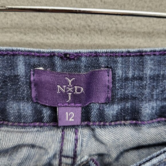 NYDJ Lift Tuck Bootcut Back Pocket Faux Leather Embossed Accent Jeans size 12 - Picture 5 of 9